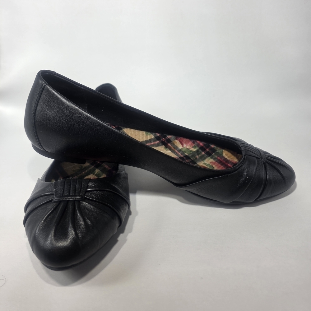 Born Black Leather Flats Women’s Size 7.5M Comfort Slip-On Shoes Floral Plaid - Picture 4 of 5